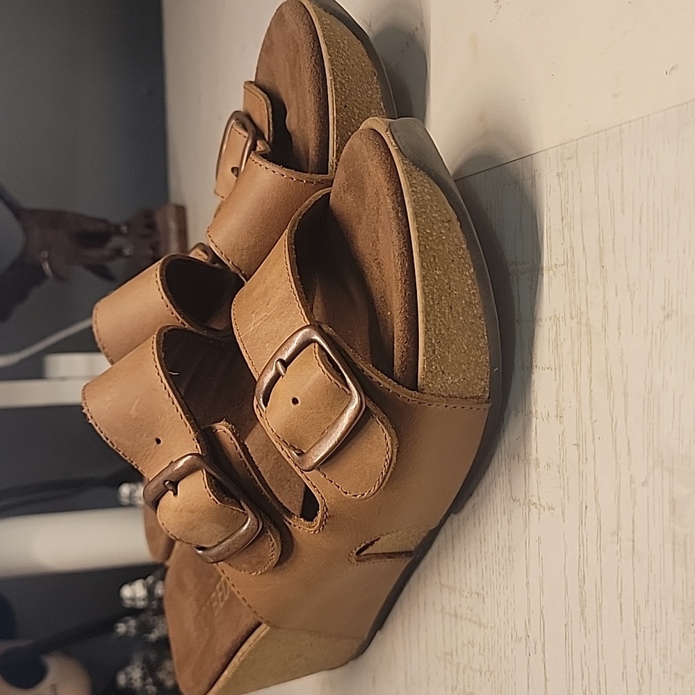 White Mountain Footbeds Wedge Sandals Chandler 8M